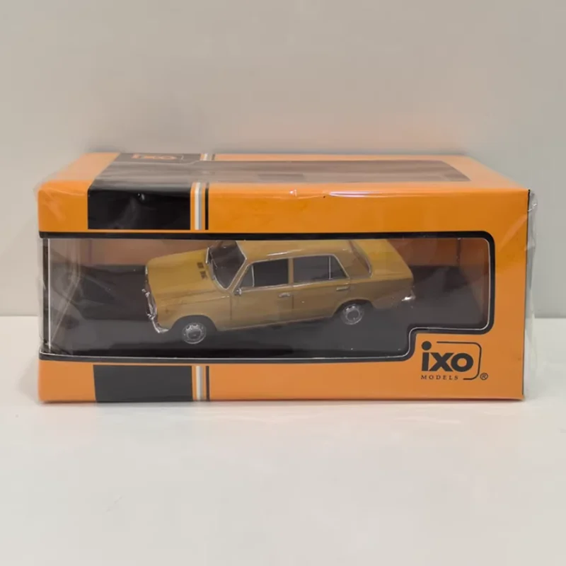 

IXO 1:43 Scale LADA 1200 1970 Alloy Simulation Car Model Static Collection Decorated Holiday Gifts Toys