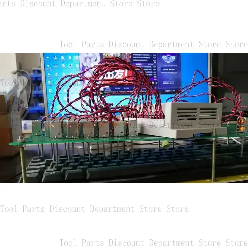 

24-канальный кликер с физической клавиатурой
