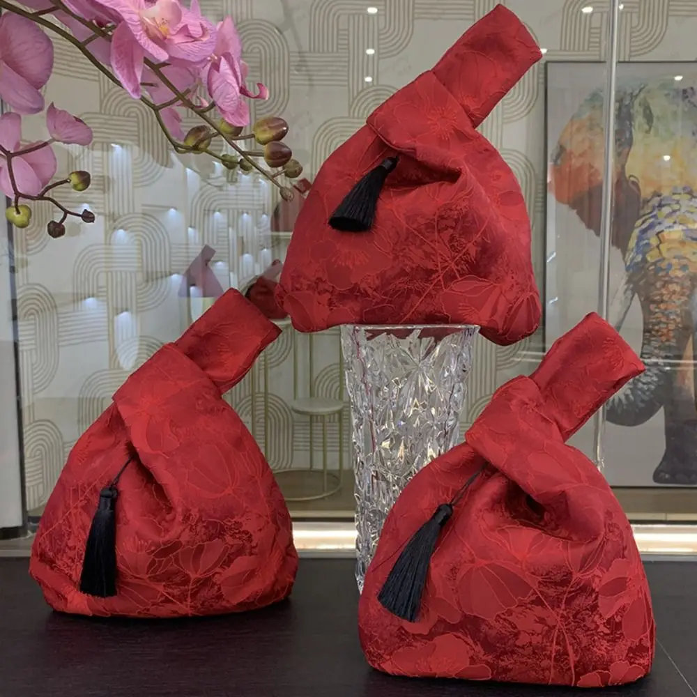 

Cheongsam Accessories Tassel Knot Wrist Bag Small Item Pouch Red Embroidery Handbag Wedding Candy Bag Jewerly Packing Bag