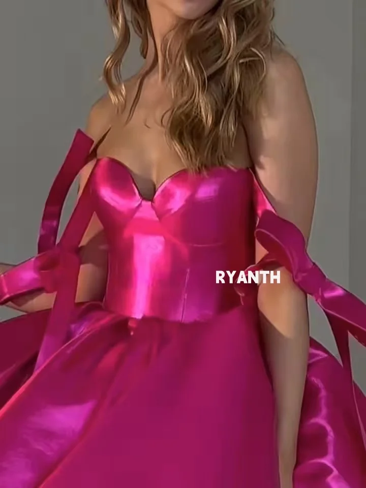 Ryanth Short Off Shoulder Satin Homecoming Dress fot Teens 2024 Mini Sweetheart Puffy Prom Cocktail Party Dress Drawstring Back