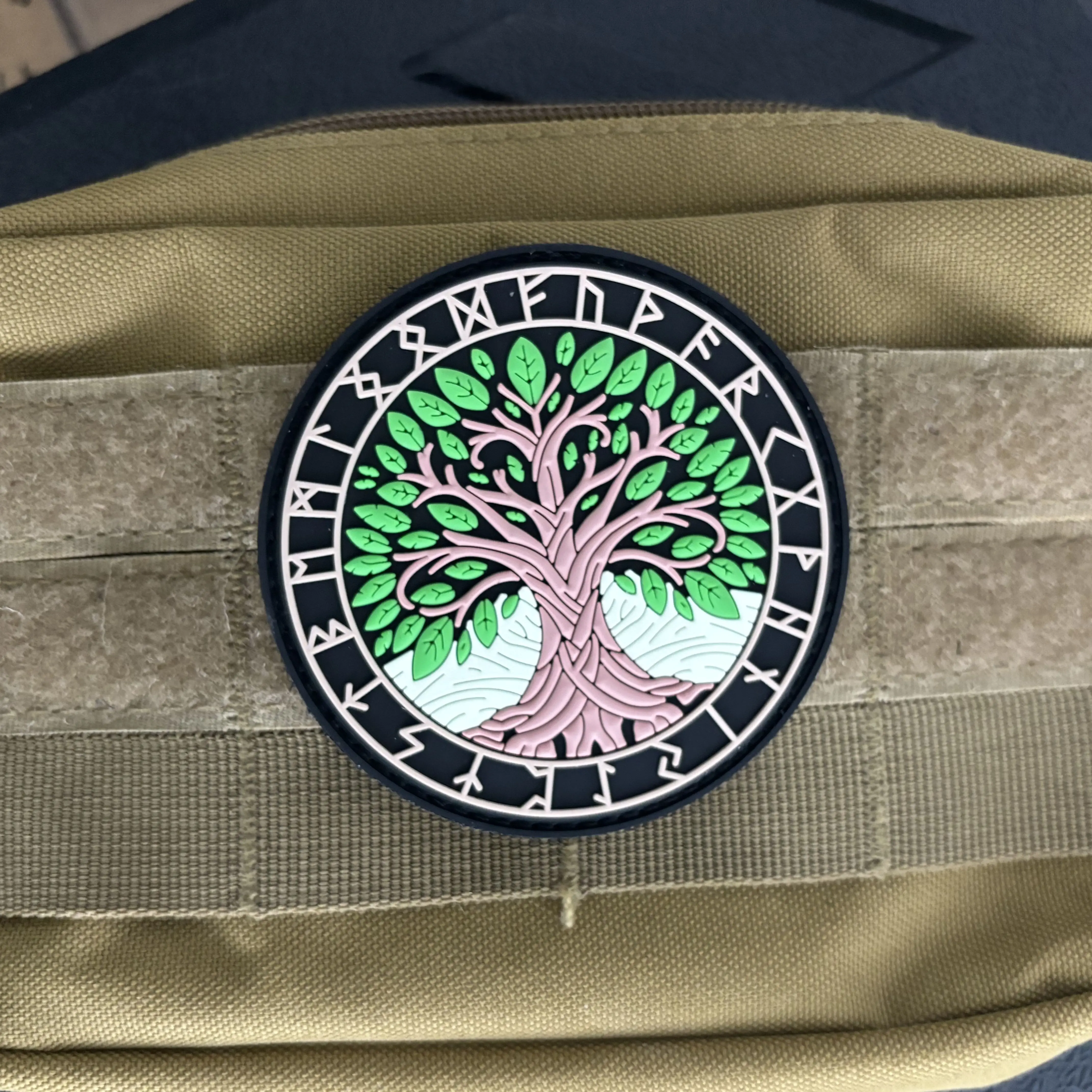 Yggdrasil Viking Totem PVC Patch Tree of Life Tactical Morale Badge Military Hook and Loop Clothing Patches Backpack Stickers