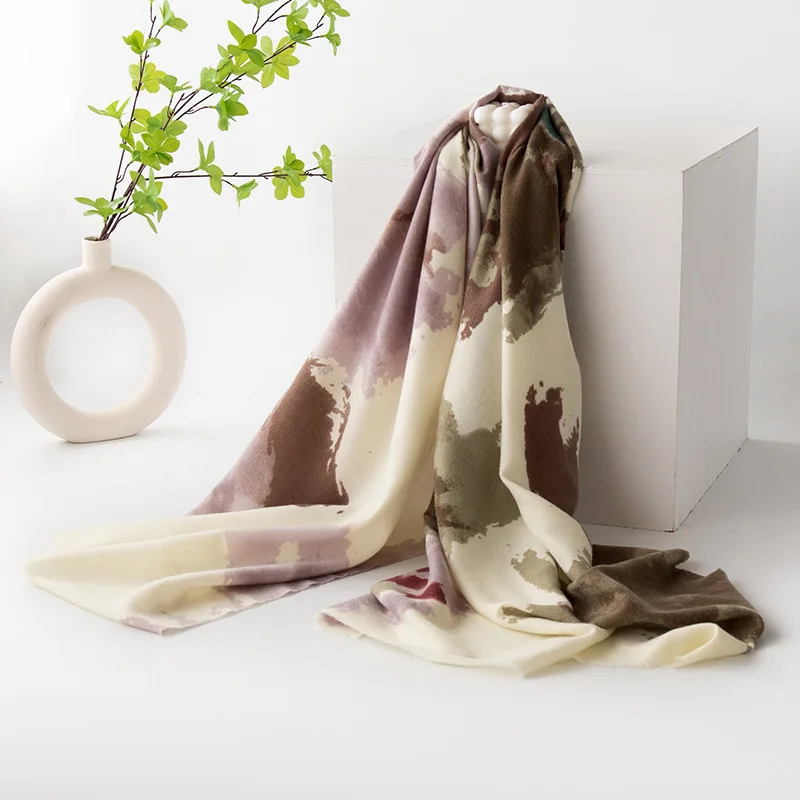 65*190cm New Retro Cashmere Scarf Women's Autumn and Winter High-grade Purple Green Halo Printing Women's Tassel Shawl