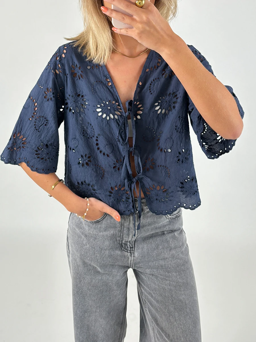 女性の半袖 V ネック中空アウトカジュアルブラウスネクタイフロントソリッドカラールーズフィット夏トップストリートファッション