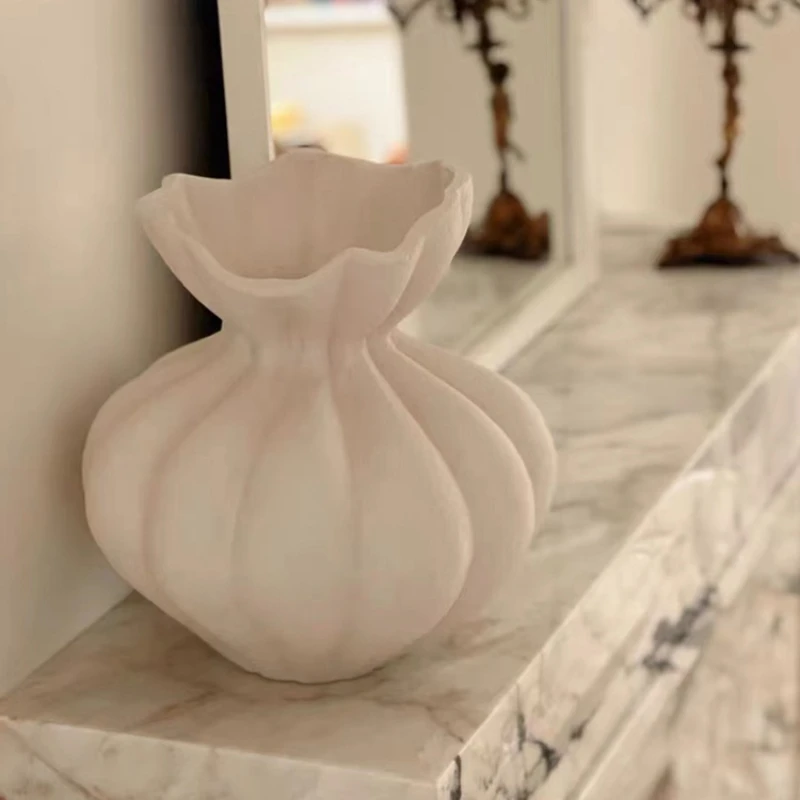 A1 Ceramic Vase French Vintage Lace Flower Arrangement Accessories Flower Vase Ceramic Handicraft Ornaments Home Decoration