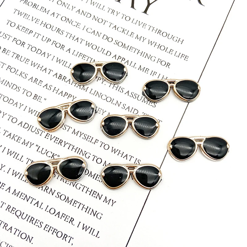 

12Pcs Dollhouse Miniature Simulation Resin Sunglass Model Phone Case DIY Accessories