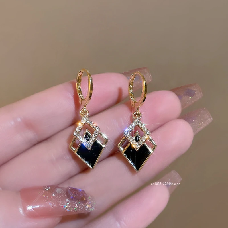 Korean Trendy Ear Buckle for Hoops Woman Trend 2024 Delicate Black Double Rhombus Dangle Earrings Wedding Jewelry