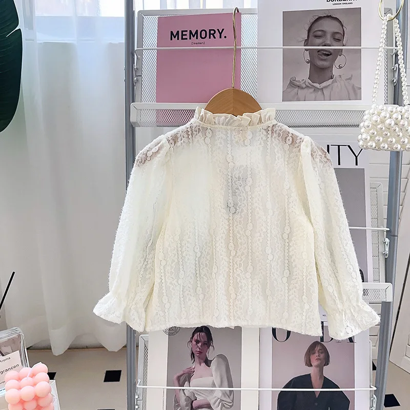 Blouses Girl Shirt Spring Autumn Pearl Underlay Lace Shirt Korean Children Clothing Tops Simple 2024 Button Simple Fashion