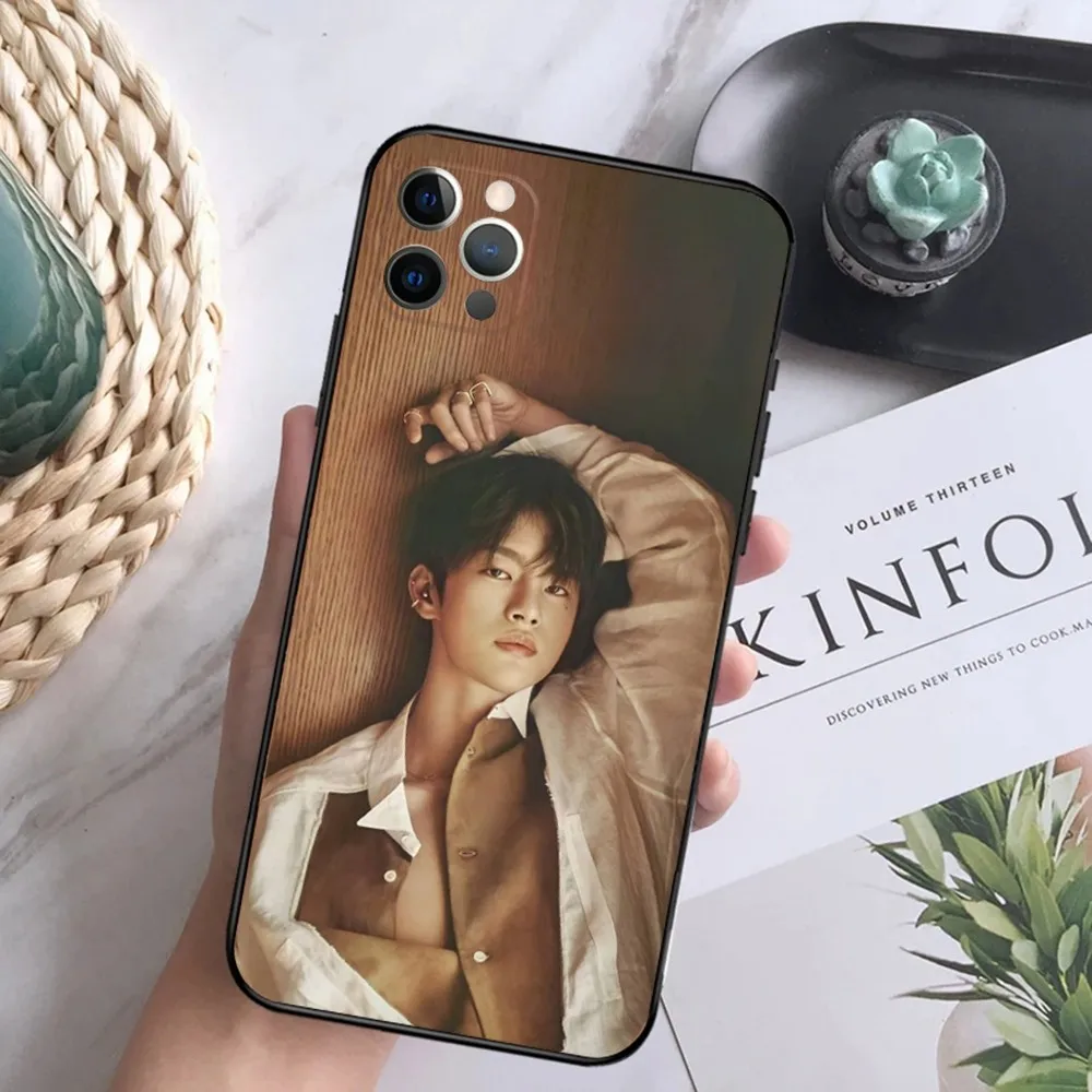 Korea Actor Seo In Guk Phone Case For iPhone15,14,13,12 Mini 11 Pro XR,X,XS,MAX 6S,7,8 Plus Silicone Cover Soft Black