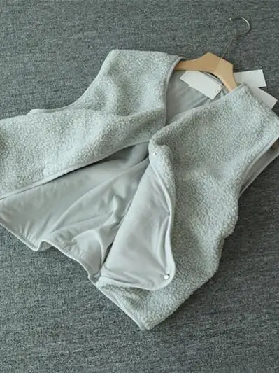 

Luo Jingjing Pure Lamb Fur Vest Y636 Women's Commute Sle Polyester Fiber round Ne Single Button Closure Regular Thin