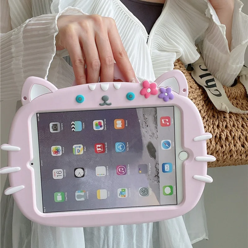 حافظة دوارة على شكل قطة لهاتف سامسونج جالاكسي تاب A8 A9 A9Plus Coque اللوحي لهاتف جالاكسي تاب P610 T220 T290 T500 T510 غطاء سيليكون للأطفال