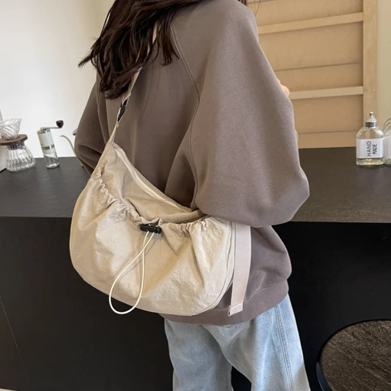 

Pleated Solid Color Female Shoulder Bag Popular Trendy Casual Shopping Refined Large Capacity Crossbody Bag Student Commuter Bag