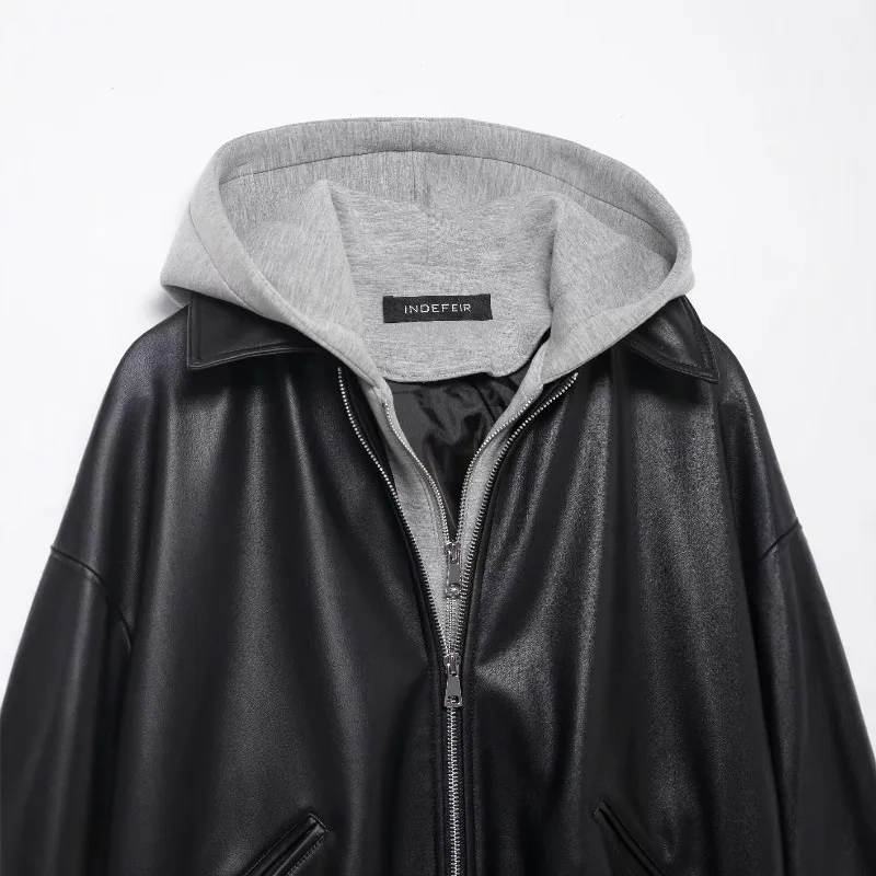 سترات نسائية أساسية من جلد البولي يوريثان الصناعي مع غطاء للرأس وجيوب كبيرة الحجم وسحاب للدراجات النارية معطف أسود ملابس الشارع الشهير للسيدات