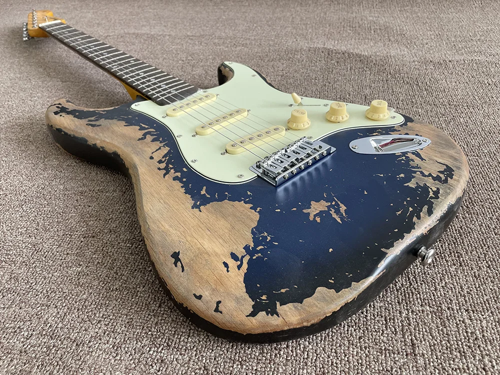 

Relic Electric Guitar，blue burst,Tremolo Bridge，Rosewood Fingerboard,can be customized，High Quality, In Stock, Fast Shipping