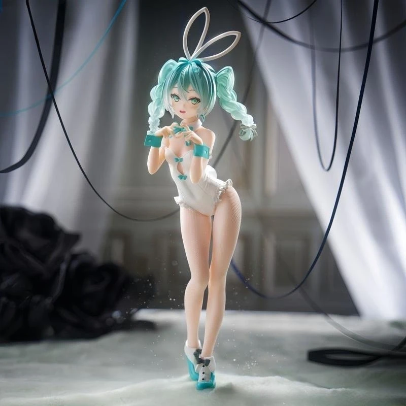 Figurka Hatsune Miku Króliczek Biały Jedwab Piękność Model Ornament Anime 2D Ręcznie Robiona Zabawka Prezent Festiwalowy Dla Fanów