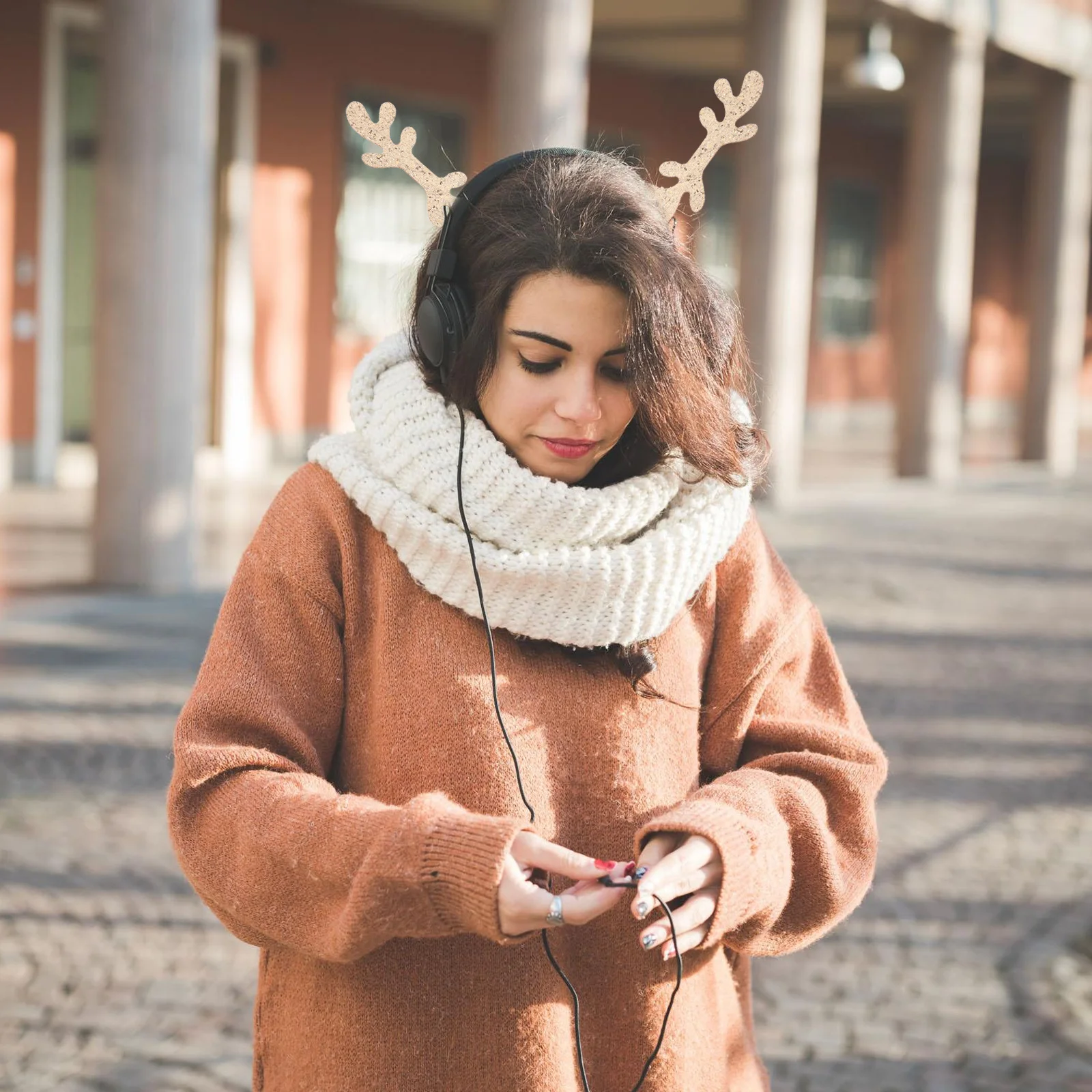 

8Pcs Christmas DIY Antler Sequin Antler Headset Decor Realistic Elk Horns for Festival Celebration and Handiwork Projects