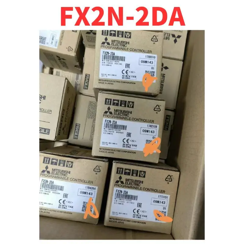 New in box FX2N-2DA programmable controller