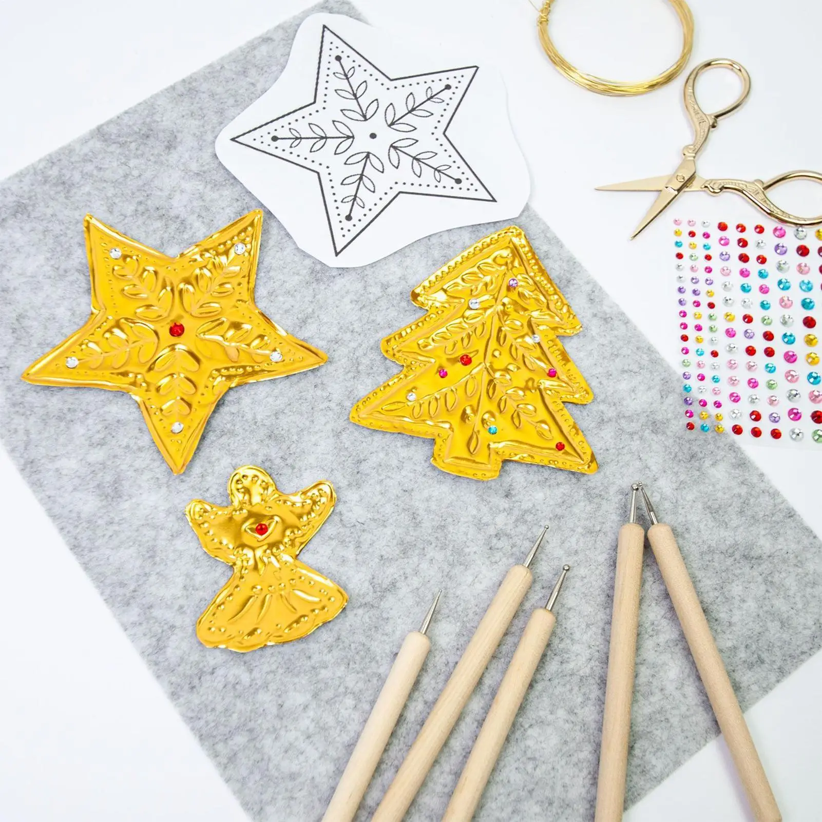 1 Set Metallprägung Kunstset Gold und Silber Aluminiumfolie Kunstpapier Kit DIY Handwerk Folienpapierbögen zum Basteln und Schnitzen