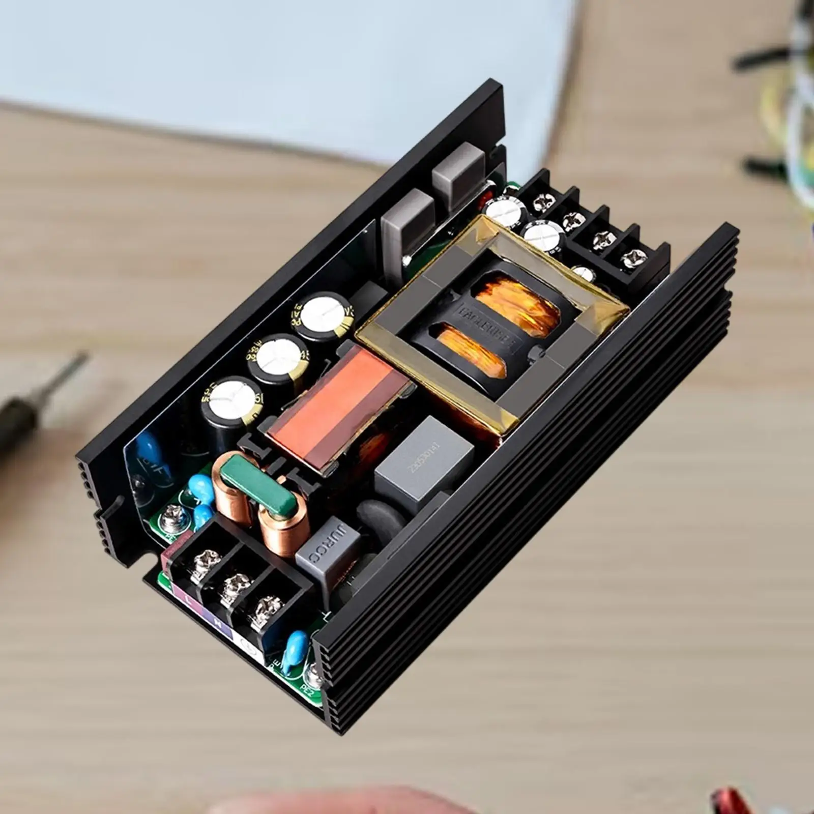 module-d'alimentation-a-decoupage-regulateur-de-tension-isole-fiable-industriel-36v-6a