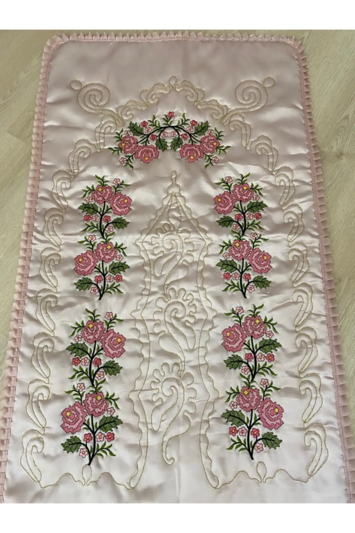 

DOLBOVI powder dowry embroidery embroidery satin sectation Rug Meditation Rug