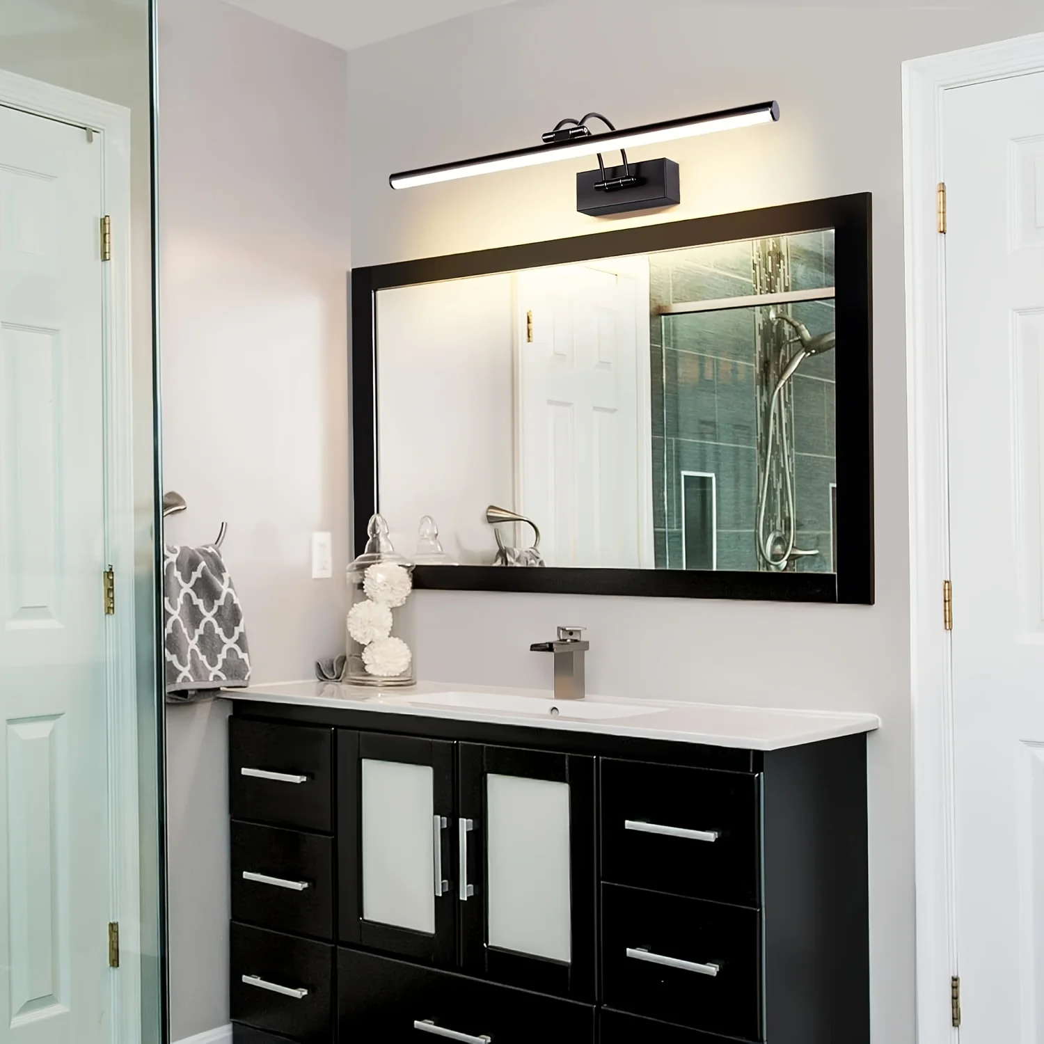 مصباح أمامي بمرآة LED بسيط مقاس 16.2 بوصة (41 سم) باللون الأسود الحديث، مصباح زينة قابل للدوران - للحمام/غرفة الدراسة