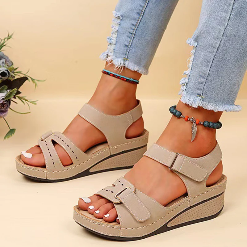 New Open Toe Verão Mulheres Sandálias Moda Plataforma Praia Mulheres Sandálias Wedge Buckle Calçado Feminino Sandália Ortopédica das Mulheres