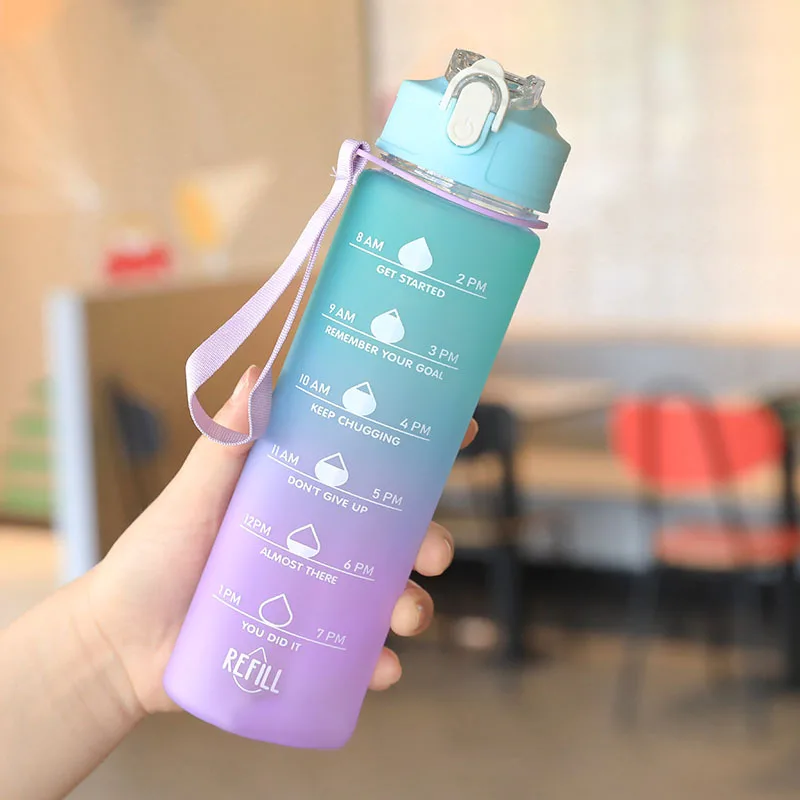 Garrafa de Água de Grande Capacidade com Cores em Gradiente para Esportes e Fitness, à Prova de Vazamentos, Inquebrável, Material PC Sem Odor