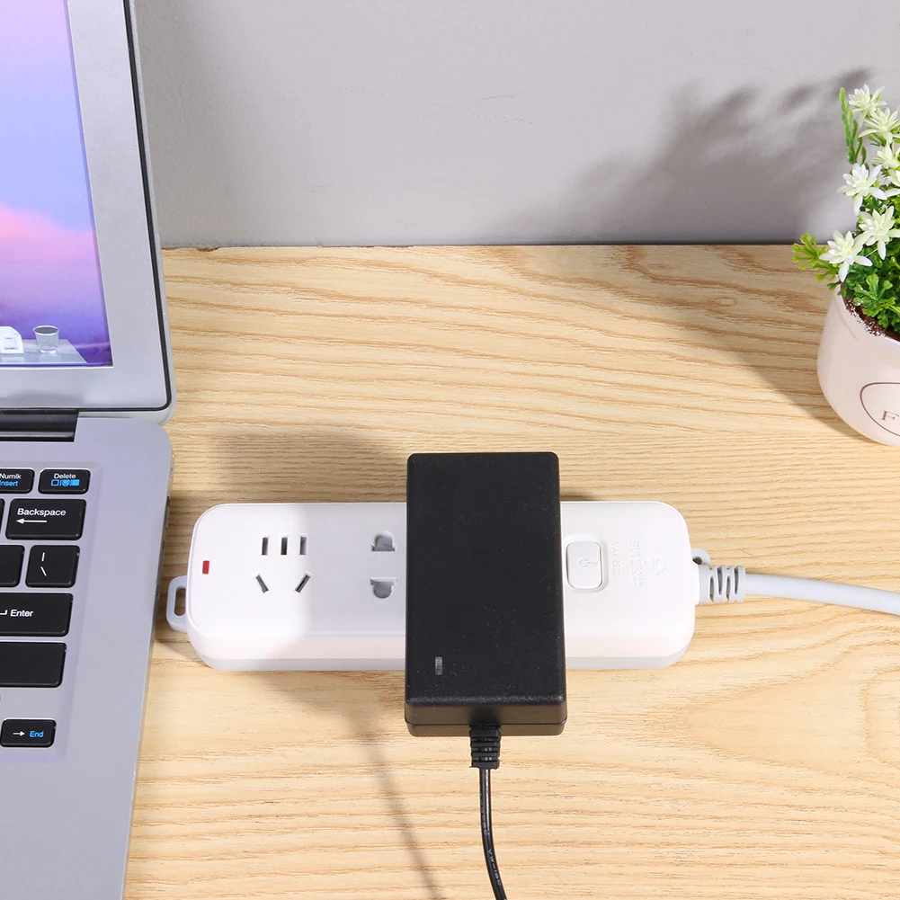 21V DC 2A Battery Charger Intelligent Lithium Li-on Power Adapter EU US Plug Switching Power Supply 21V 1500MA