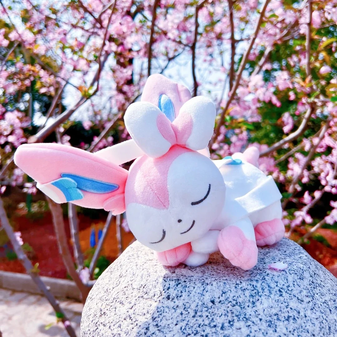 

Kawaii Спящий Покемон плюшевая игрушка мягкий сон Сильвеон Чаризард мягкие аниме куклы Sprigatito Altaria Fuecoco Pawmi подарок для фанатов