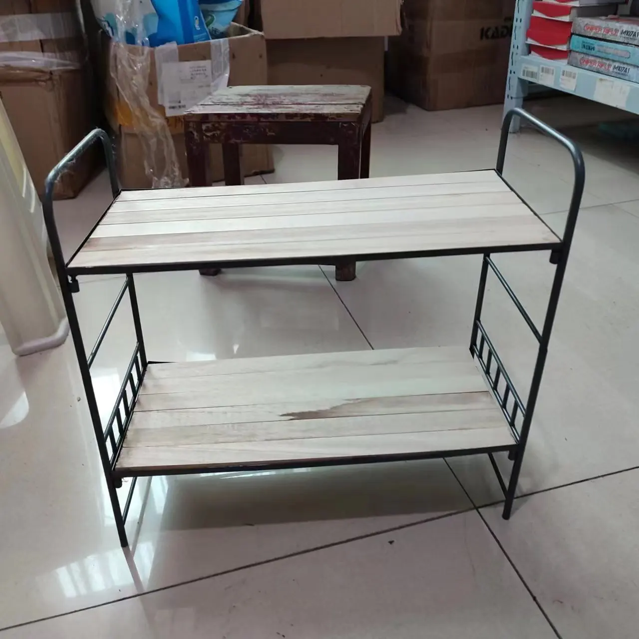 

В магазине игрушечная модель, немецкая масштаб 1/6, металлические и деревянные модели двухъярусной кровати для 12-дюймовой фигурки солдата