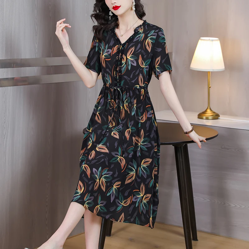 

2023 Summer Silk V-Neck Printed Short Sleeve Dress with Thin Waist for Women's Bohemian Mid length Loose Large Size Skirt