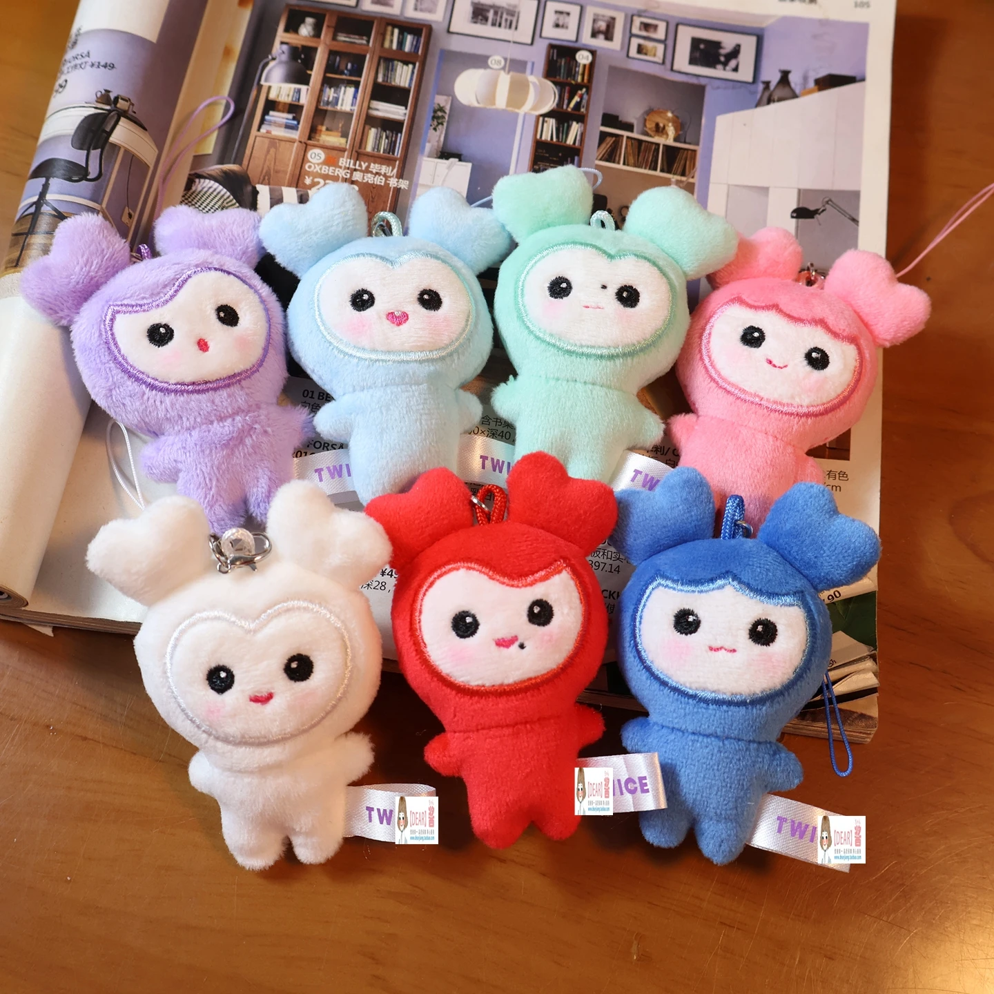 Llavero de Peluche Miniatura de 8cm con Ojos de Doudou, Edición 10º Aniversario de la Gira de Conciertos