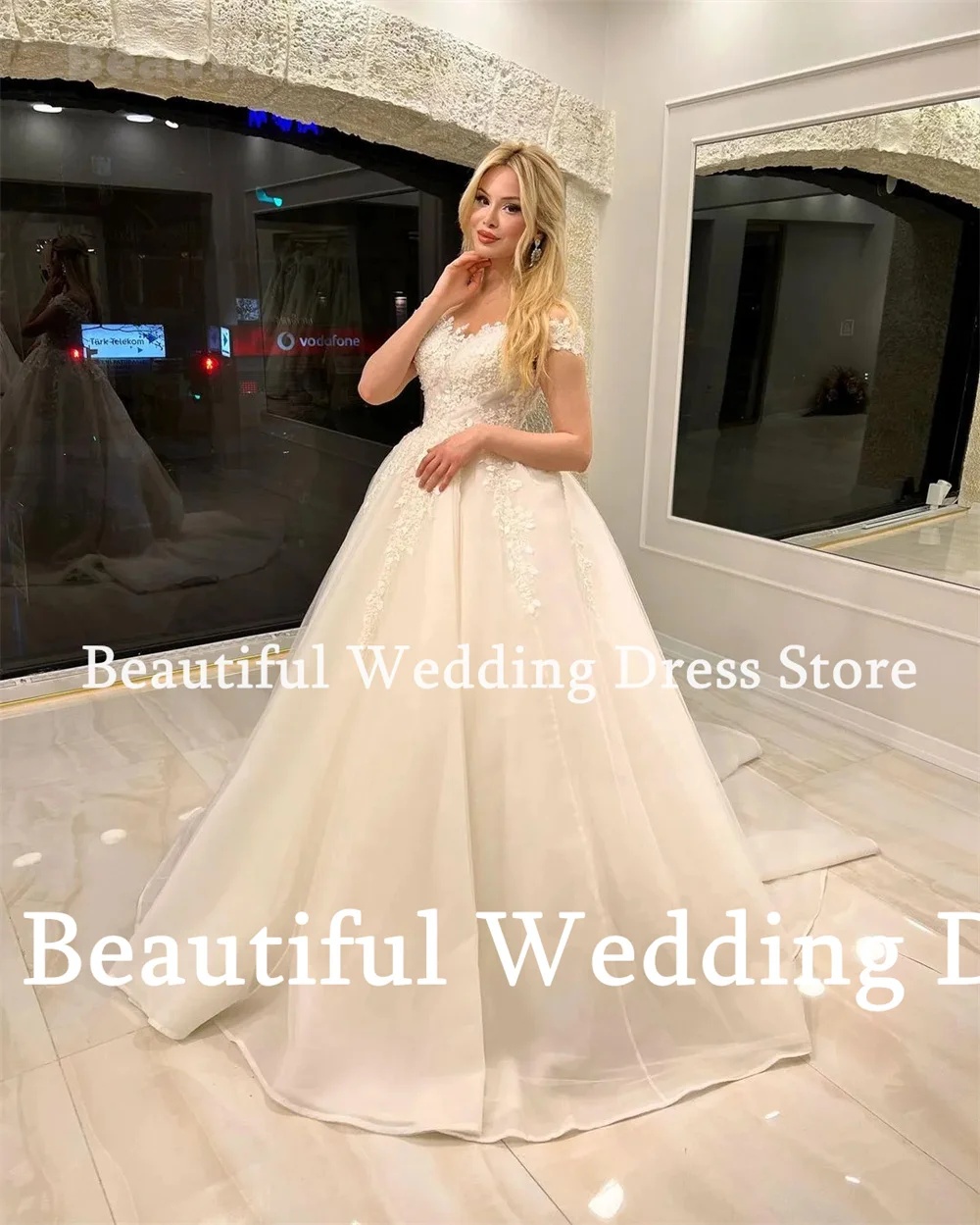 2024 New Luxury Wedding Dress For Women Sheer O-Neck Short Cap Sleeves Lace Appliques A-Line Vestidos de novia Bridal Gown