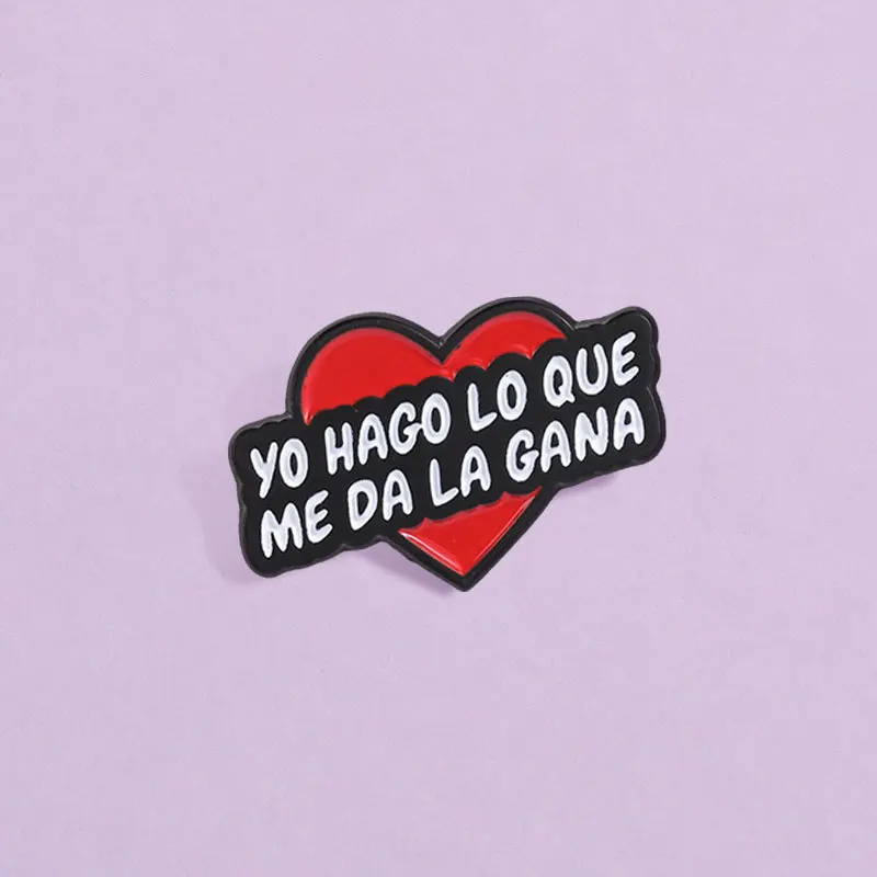 Spanish Love Text Brooch Unisex Fashion Romantic Party Metal Badges Pins DIY Bags Hat Scarf T-shirt Jeans Clothing Decoration