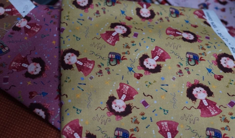 

Moon String Design Wide Width Country Doll Patchwork Cotton Fabric for Girls Pure Cotton Plain Weave Wide Width Selection