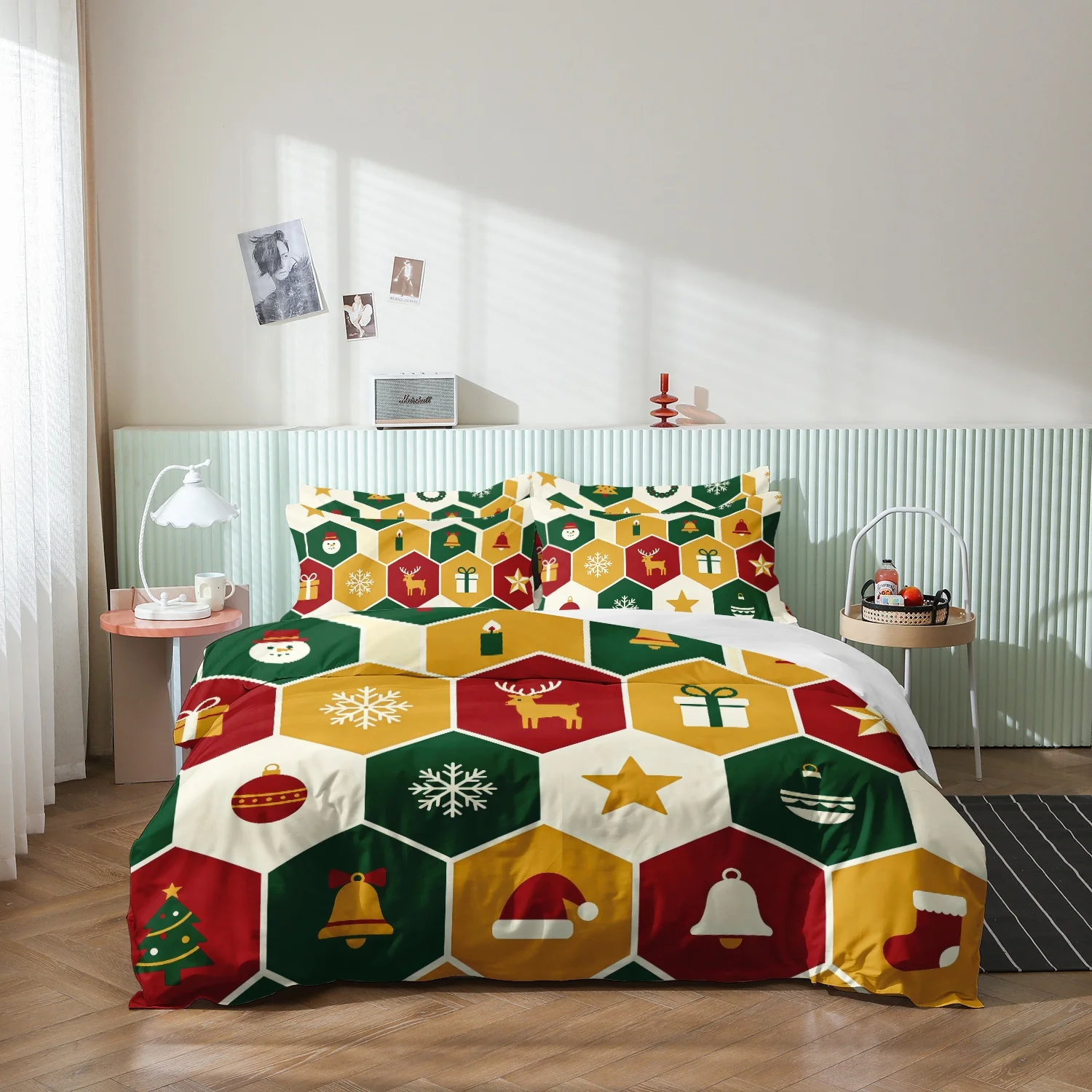 3Pcs Red Green Gold Honeycomb Grid with Reindeer Snowflake Santa Hat Gift Print Duvet Cover Set, Christmas Hexagon Bedding