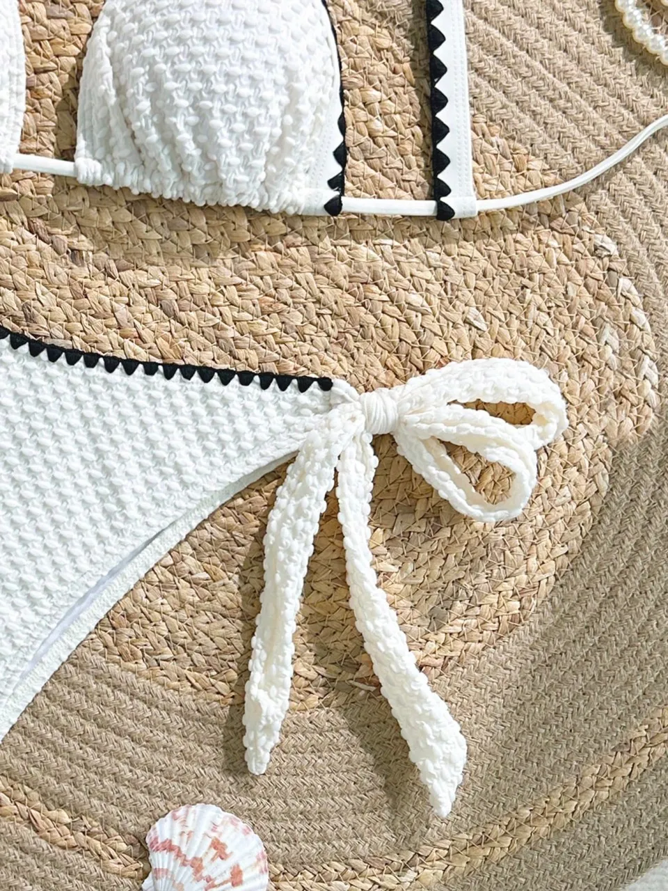 Strój kąpielowy typu stringi z paskami, wiązany, trójkątny, teksturowany, damski, na plażę, do pływania, kolekcja 2026.