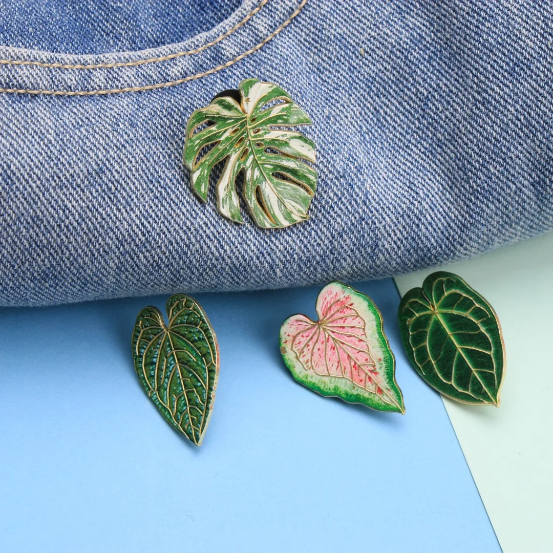 Broches de esmalte con diseño de hojas tropicales, insignias de Monstera y Anturio para mochilas, ropa, accesorios de decoración DIY, venta al por mayor