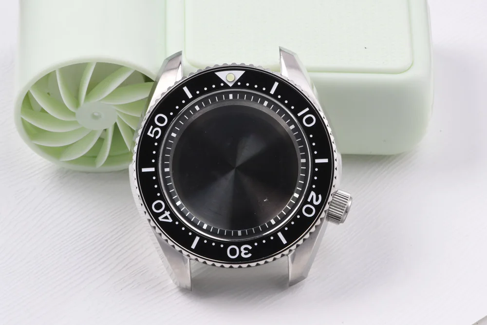 3.8 Uhr Stahl-Uhrengehäuse MM300 Uhrengehäuse Leuchtendes Saphirglas Taucheruhr für NH35/NH36 Automatikwerk Uhrenteile – Detail 4