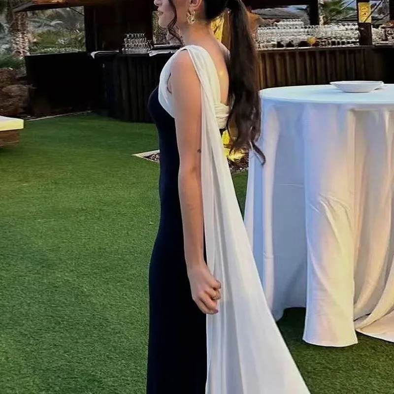 Elegancka damska sukienka na jedno ramię z wstążką, seksowna, łączona, bez rękawów, maxi w kształcie litery A, nowa letnia moda, sukienka boho z odkrytymi plecami.