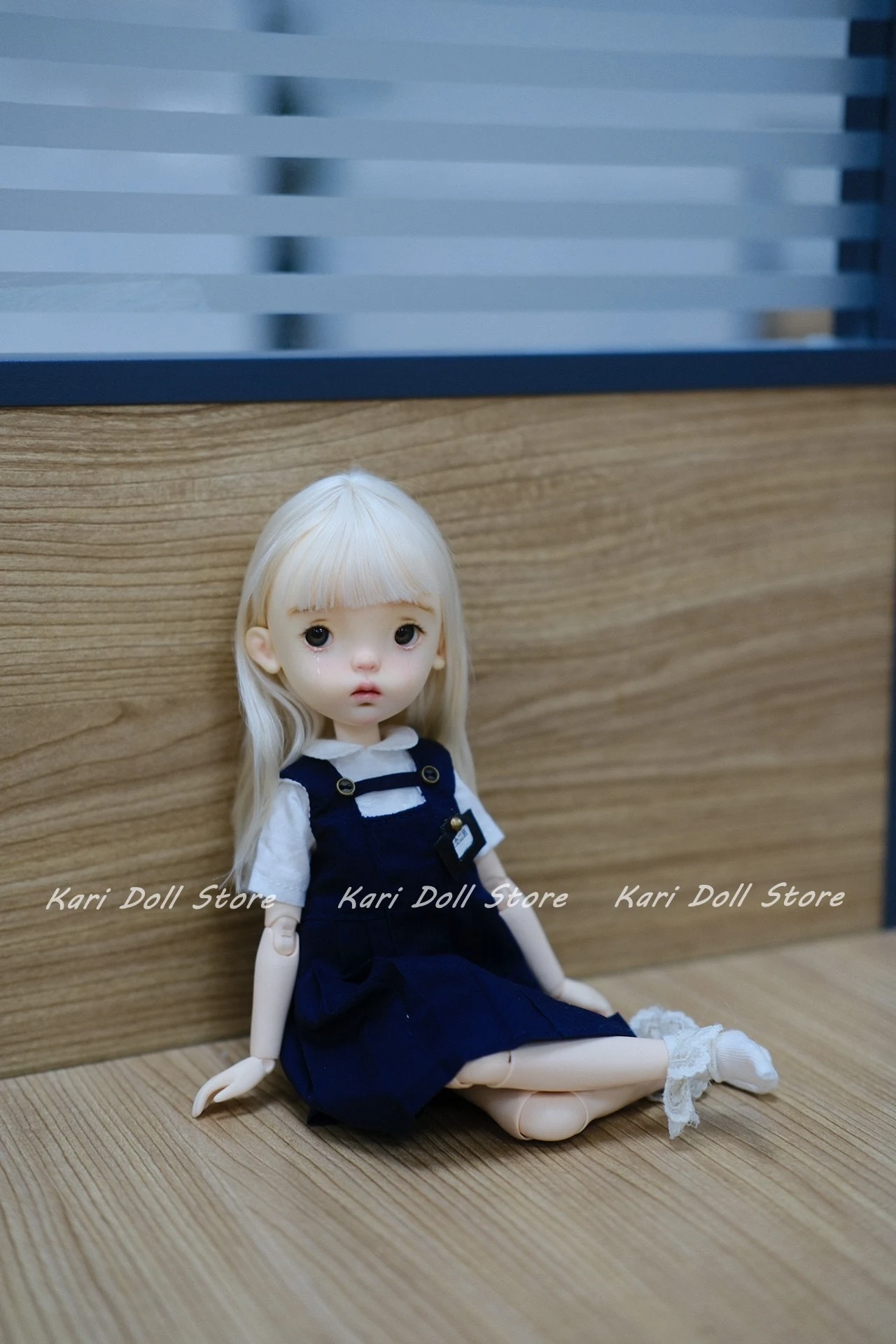 Kari poppenkleding en rokken Geborduurde witte zwarte schooluniform rokset met korte mouwen voor Landazz Landoudou Doll