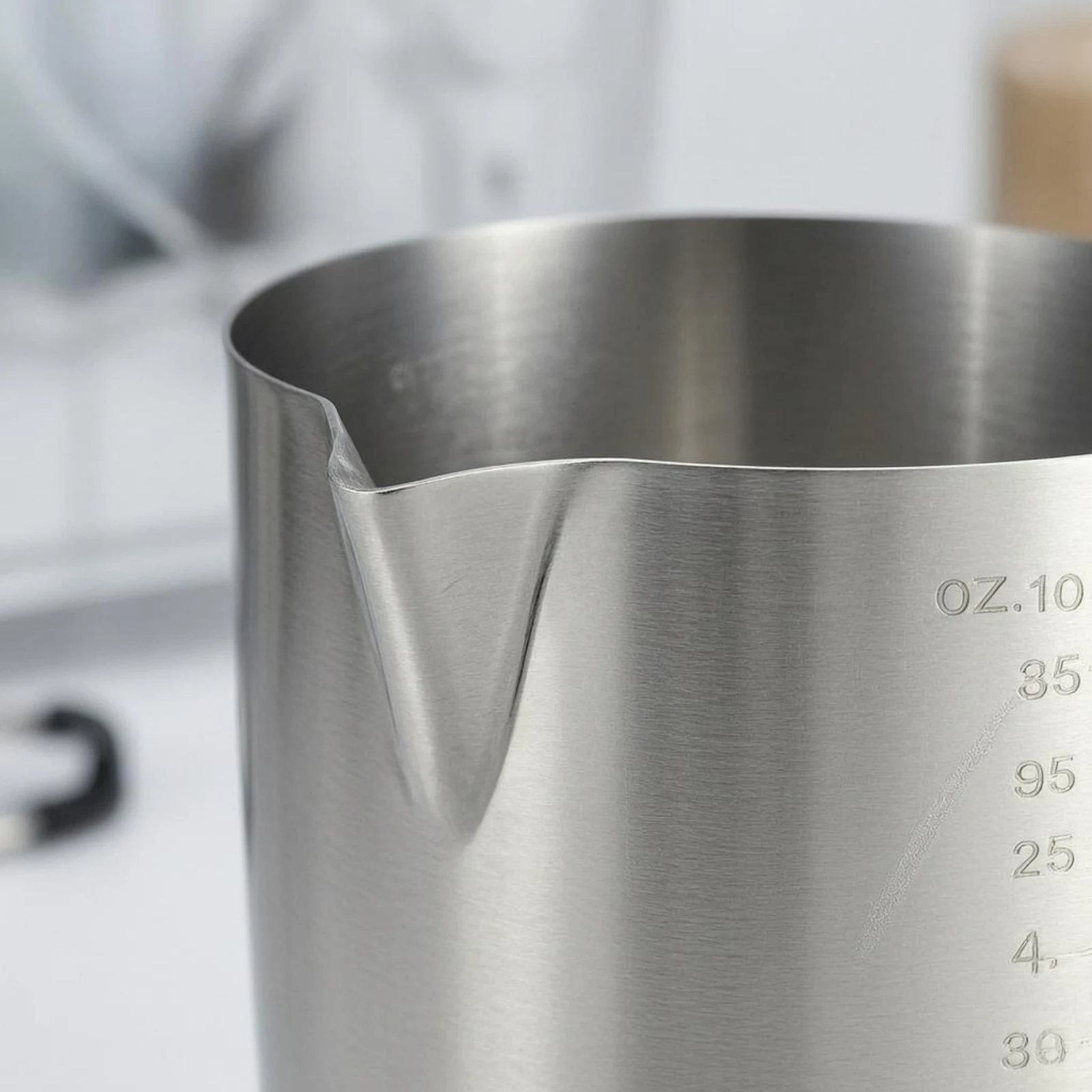Stainless Steel Measuring Cup Thickened Pouring Measuring Cup Kitchen Tool Tapered Body Pour Spout