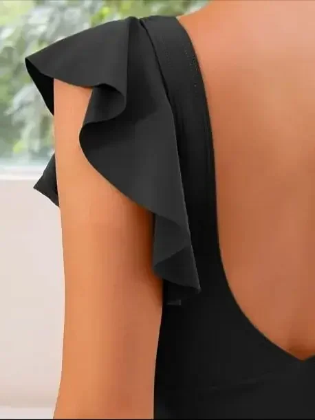 Nuevo traje de baño de una pieza ajustado de color sólido con estampado cruzado y volantes huecos para mujer