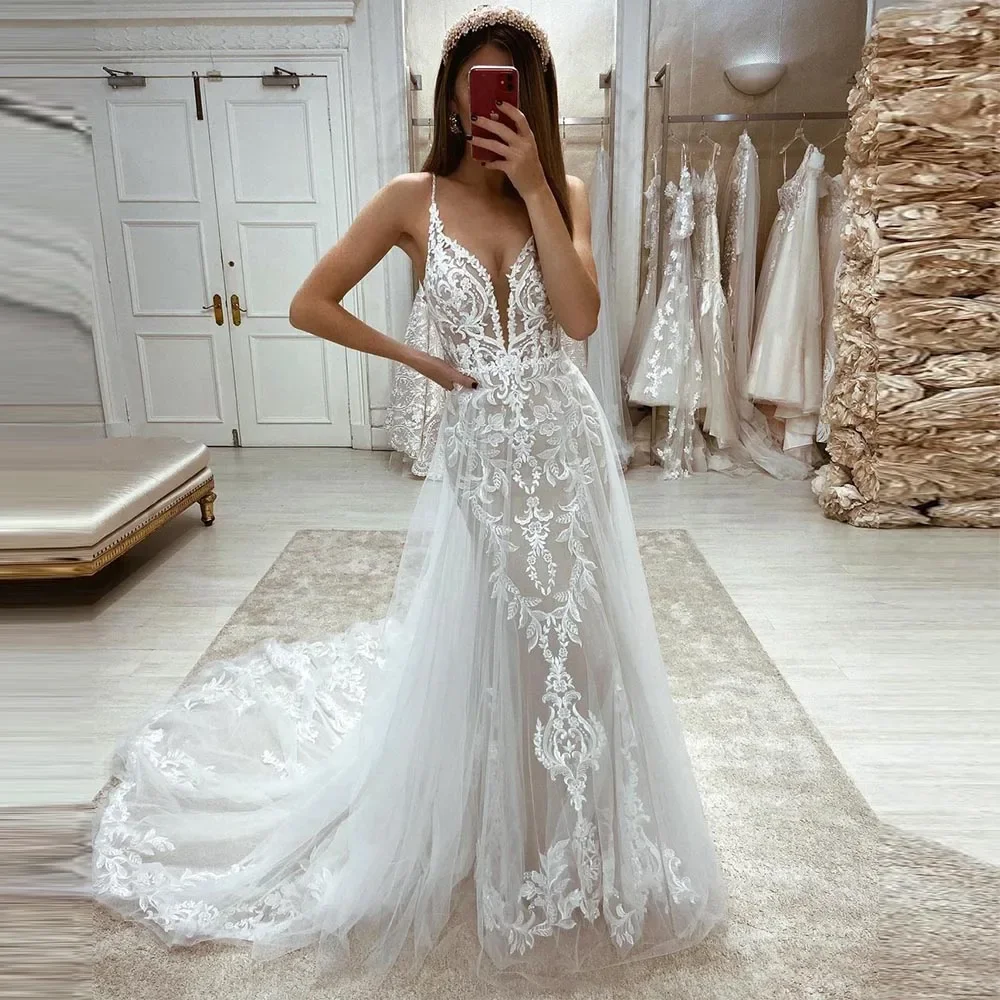 

Luxury Mermaid Wedding Dresses Lace Appliques 3D Flowers Spaghetti Straps V-Neck Sleeveless Beach Bridal Gowns Vestido De Novia