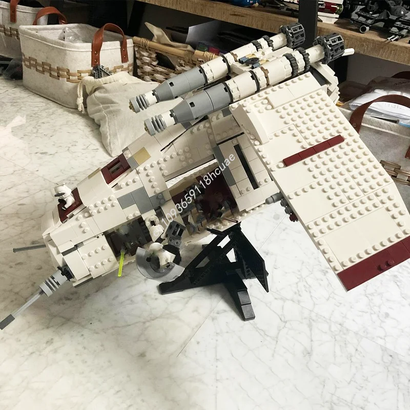 

890 шт. MOC Republic Gunship Star Battle, строительные блоки, пластиковые развивающие творческие рождественские игрушки в подарок