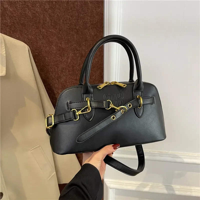 

Elegant Minimalist Leather Shopper Bag Large Capacity Casual Vintage for Business Women Simple