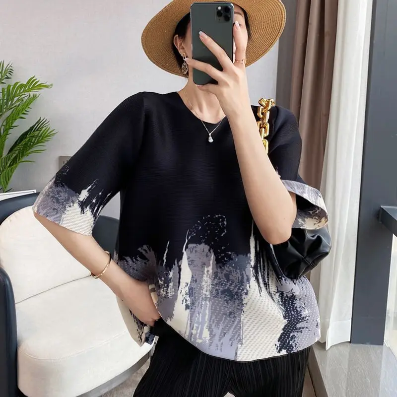 New Top Women Women's t-shirt T-shirt Miyake Pleated T-shirt Women's new Summer Plus-size Printing High-grade Loose Short Top