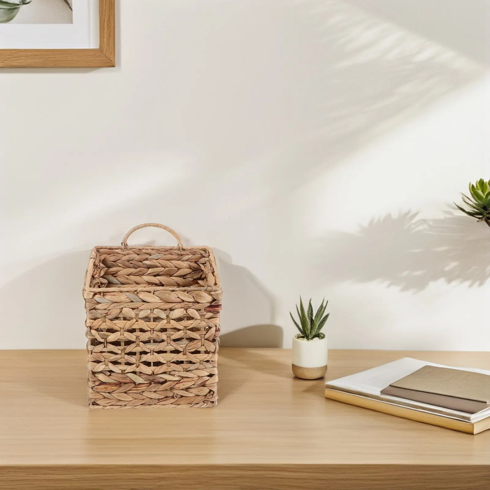 Wicker Hanging Storage Basket Wall Mounted Natural Rattan Organizer Magazine Mail Holder Hanging Plant Basket Woven Wall Decor view 4