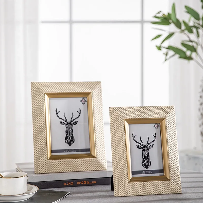 

Современная фоторамка из металла с кожаной отделкой в стиле легкой роскоши для гостиной (6/7 дюймов)