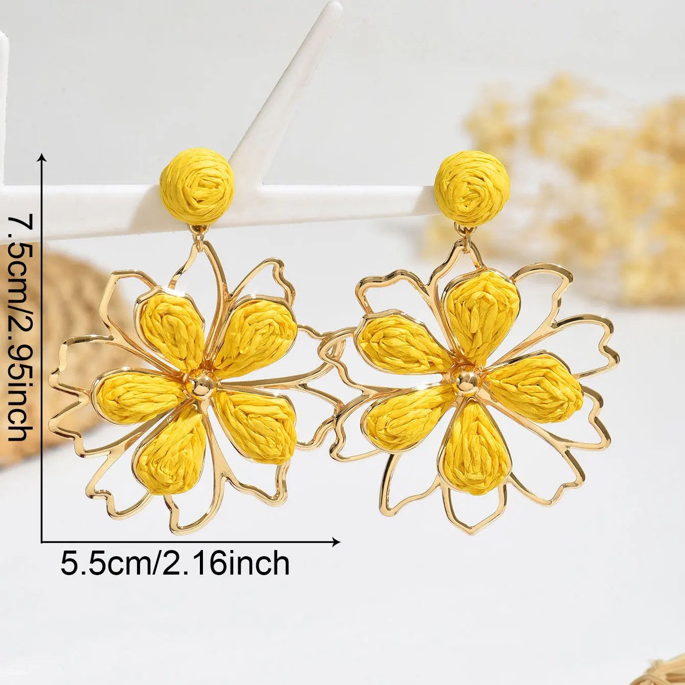 Bohemian-style openwork irregular raffia flower earrings, perfect for women to wear at parties, dances, music festivals, vacatio