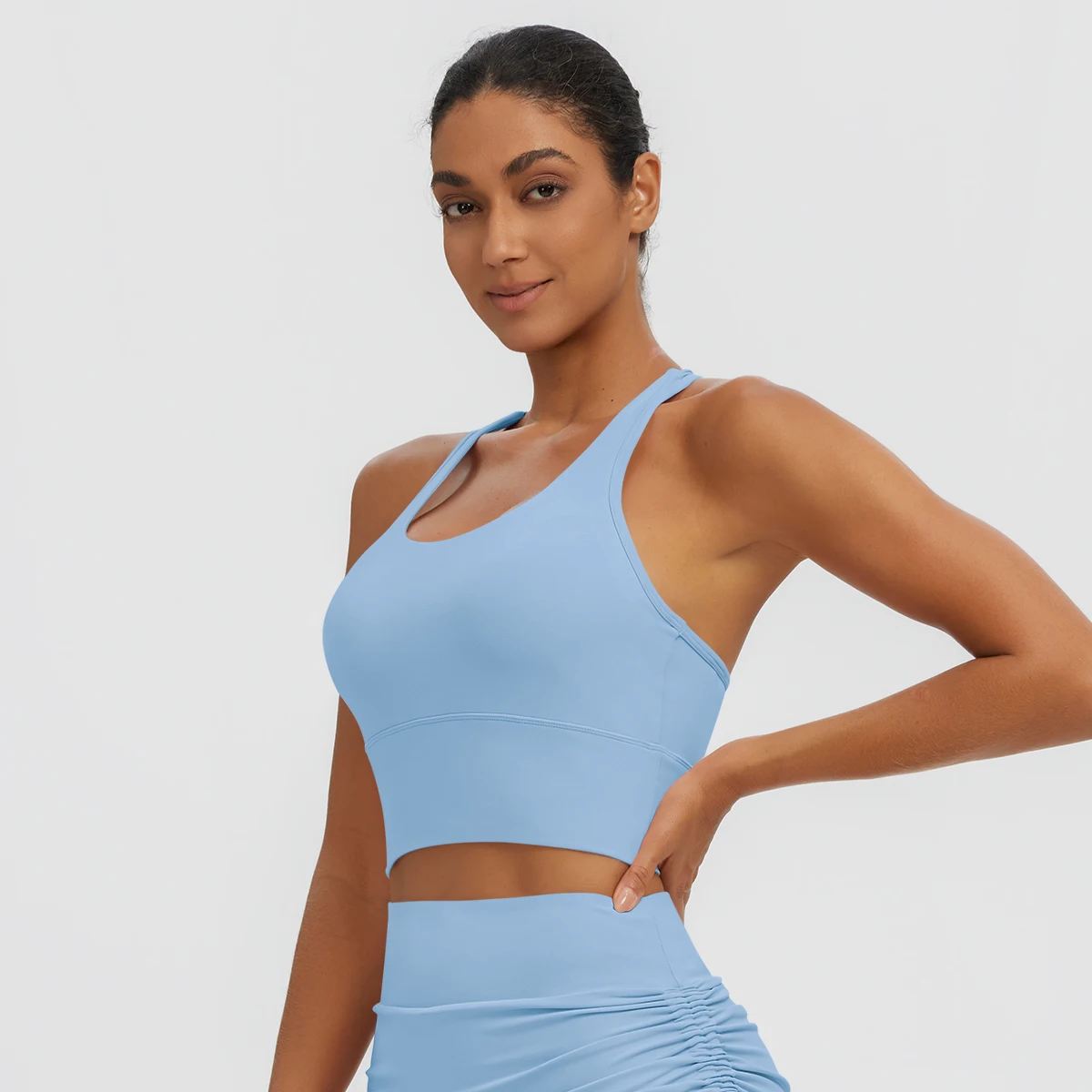 Schnell trocknendes, sexy Yoga-Top in I-Form, stoßdämpfendes Lauf-Yoga-Oberteil mit Brustpolster, einfarbiges Sommer-Fitness-Oberteil für das Training. – Detail 19